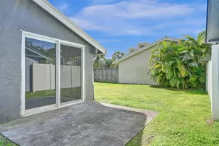 967 NW 89th Ave, Plantation, FL 33324 - Photo 16