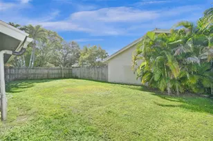 967 NW 89th Ave, Plantation, FL 33324 - Photo 18