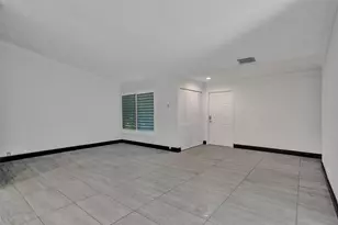 967 NW 89th Ave, Plantation, FL 33324 - Photo 8