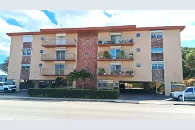 2010 Fillmore Street #303, Hollywood, FL 33020 - Photo 2