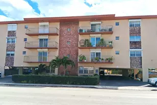 2010 Fillmore St, Hollywood, FL 33020 - Photo 2