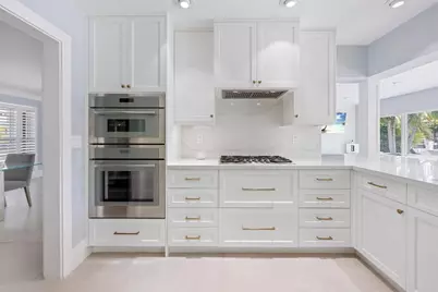 2330 NE 35th Street, Pompano Beach, FL 33064 - Photo 18