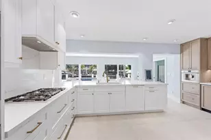 2330 NE 35th St, Pompano Beach, FL 33064 - Photo 14