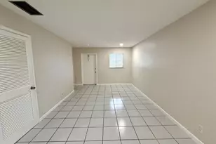 511 W Kalmia Dr, Lake Park, FL 33403 - Photo 14