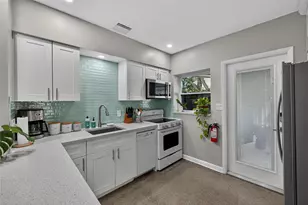 1009 NE 16th Pl, Fort Lauderdale, FL 33305 - Photo 8