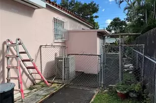 1000 SW 62nd Ave, Miami, FL 33144 - Photo 40