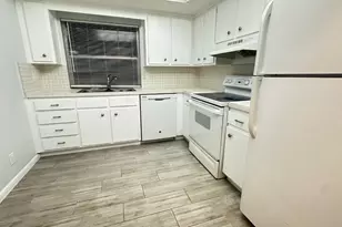 1911 NE 28th Ct, Pompano Beach, FL 33064 - Photo 2