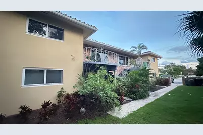 1911 NE 28th Court #2B, Pompano Beach, FL 33064 - Photo 14