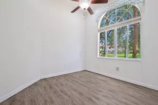 816 W Village Cir, Davie, FL 33325 - Photo 16