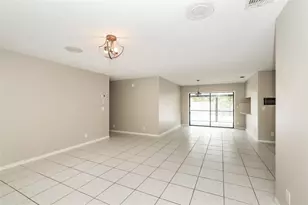 320 Sandpiper Ave, West Palm Beach, FL 33411 - Photo 8