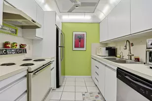 2301 Lucaya Ln, Coconut Creek, FL 33066 - Photo 8