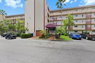 2106 S Cypress Bend Dr, Pompano Beach, FL 33069 - Photo 1
