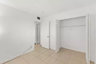 2106 S Cypress Bend Dr, Pompano Beach, FL 33069 - Photo 20