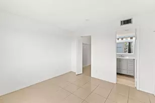 2106 S Cypress Bend Dr, Pompano Beach, FL 33069 - Photo 14