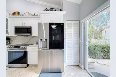 7657 Sanctuary Drive, Coral Springs, FL 33065 - Photo 8