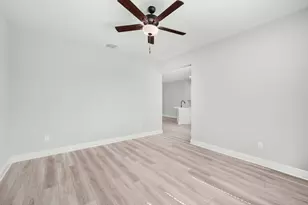 392 SW Paw Ct, Port Saint Lucie, FL 34953 - Photo 16
