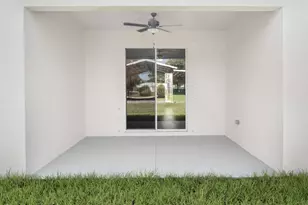 392 SW Paw Ct, Port Saint Lucie, FL 34953 - Photo 6