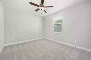 392 SW Paw Ct, Port Saint Lucie, FL 34953 - Photo 14