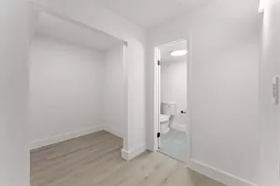 441 NE 195th St, Miami, FL 33179 - Photo 16