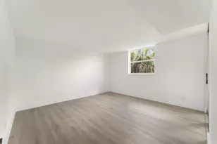 441 NE 195th St, Miami, FL 33179 - Photo 10