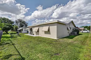 9806 NW 71st St, Tamarac, FL 33321 - Photo 2