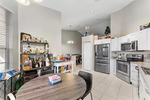 7520 S Aragon Blvd, Sunrise, FL 33313 - Photo 10