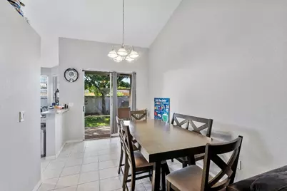 7520 S Aragon Boulevard #2, Sunrise, FL 33313 - Photo 12