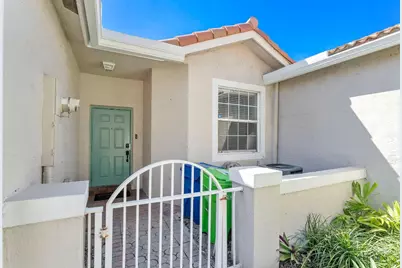 7520 S Aragon Boulevard #2, Sunrise, FL 33313 - Photo 4