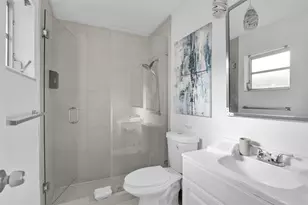 214 SE 6th St, Dania Beach, FL 33004 - Photo 18