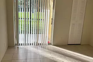 704 Meadows Cir, Boynton Beach, FL 33436 - Photo 10