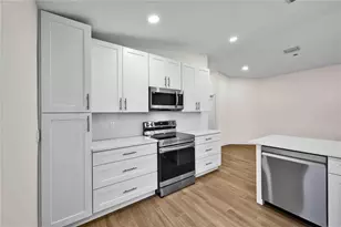 11766 NW 57th St, Pompano Beach, FL 33076 - Photo 12