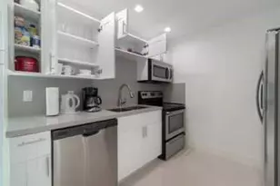 4155 SW 49th St, Davie, FL 33314 - Photo 8