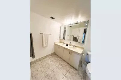 2902 Victoria Circle #E-3, Pompano Beach, FL 33066 - Photo 8