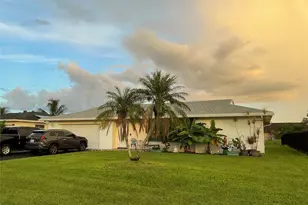 9208 NW 80 St, Tamarac, FL 33321 - Photo 1