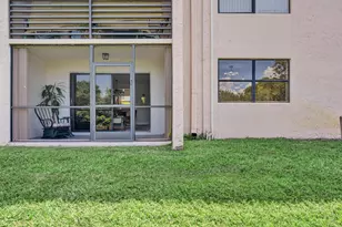 10442 Sunrise Lakes Blvd, Sunrise, FL 33322 - Photo 12