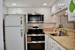 9201 Lime Bay Blvd, Tamarac, FL 33321 - Photo 4