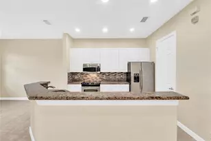 8035 NW 127th Ln, Parkland, FL 33076 - Photo 6