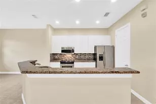 8035 NW 127th Ln, Parkland, FL 33076 - Photo 6