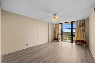 800 Parkview Dr, Hallandale Beach, FL 33009 - Photo 18