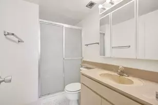 7441 Wayne Ave, Miami Beach, FL 33141 - Photo 26