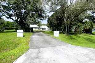 14183 Greentree Trail, Wellington, FL 33414 - Photo 4