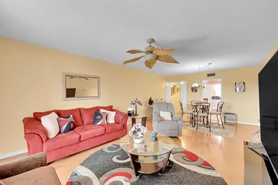 3475 Broken Woods Drive #401, Coral Springs, FL 33065 - Photo 4