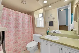 3475 Brokenwoods Dr, Coral Springs, FL 33065 - Photo 24