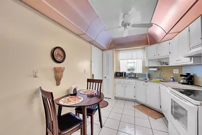 3475 Broken Woods Drive #401, Coral Springs, FL 33065 - Photo 8