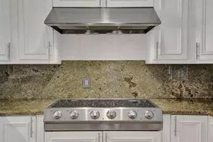 2740 NE 29th St, Fort Lauderdale, FL 33306 - Photo 18