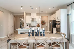 925 SE Seasons Ln, Port Saint Lucie, FL 34984 - Photo 8