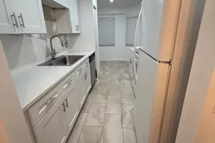 1200 SW 124th Terrace, Pembroke Pines, FL 33027 - Photo 4