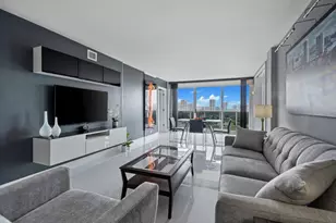 3625 N Country Club Dr Unit, Miami, FL 33180 - Photo 4