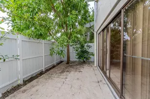 626 NE 195th St, Miami, FL 33179 - Photo 10