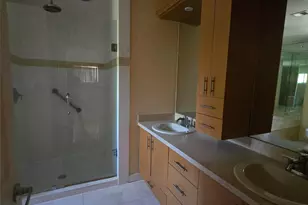 626 NE 195th St, Miami, FL 33179 - Photo 12